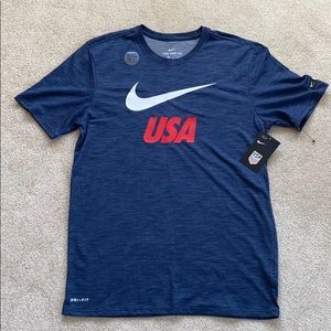 NEW NIKE USA Men’s T shirt size medium DRI-FIT